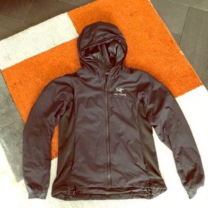 Arcteryx Atom LT sz. Medium 🌲